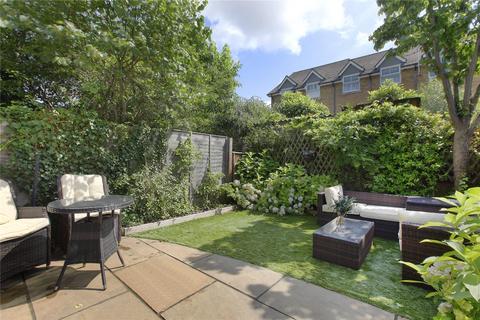 2 bedroom house to rent, St Catherine's Close, London SW17