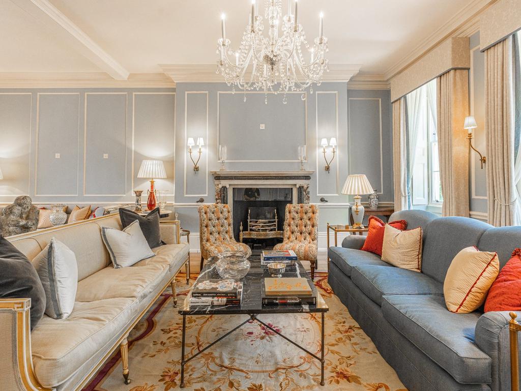 House in London - View 5