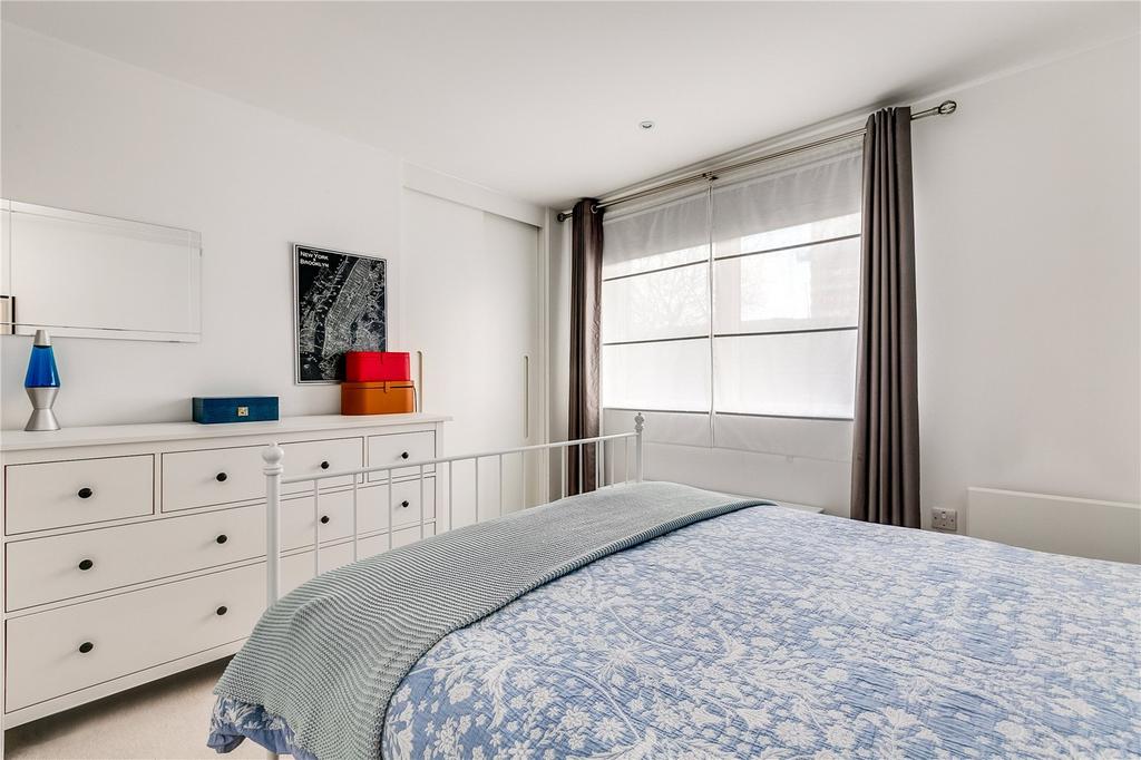 Apartment in Brentford - View 4