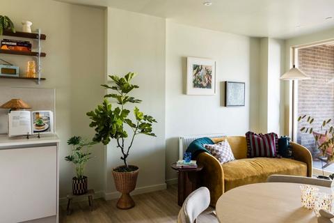 2 bedroom flat to rent, Masonry Place, Middlesex UB3