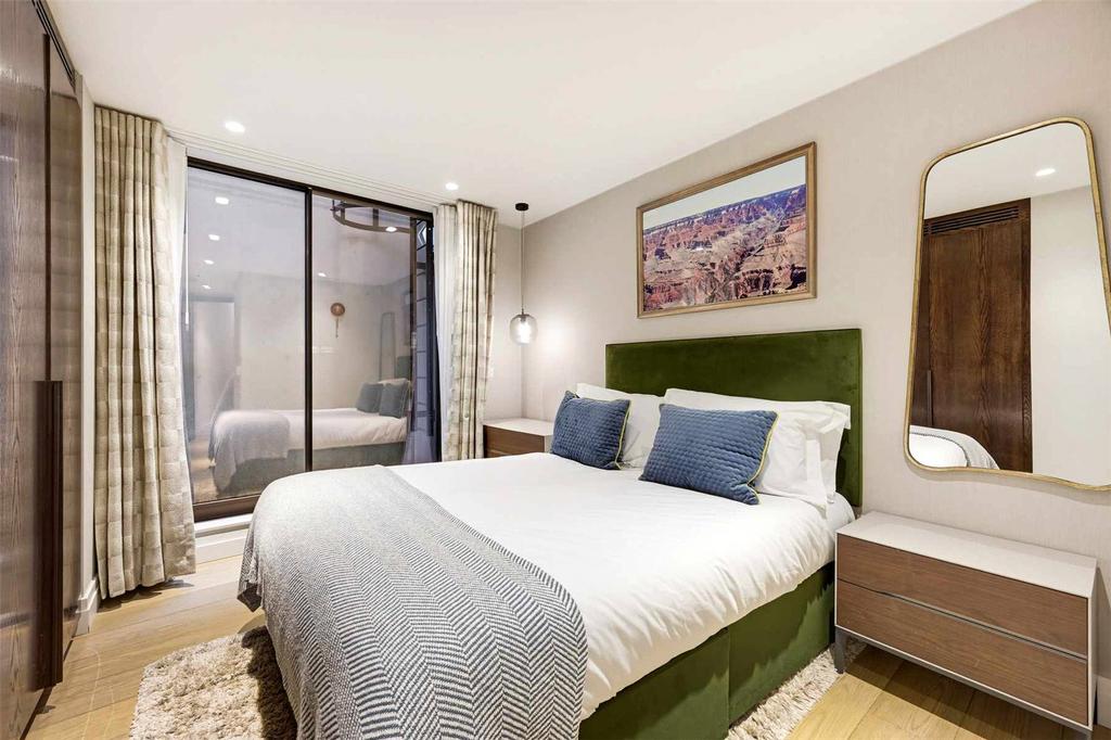 House in London - View 3