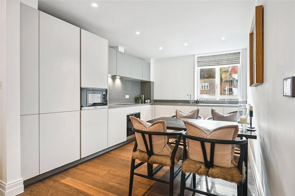 Apartment in London, City of Westminster - View 3
