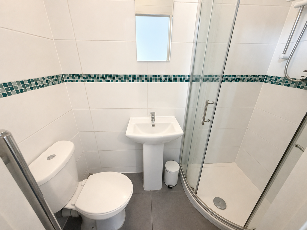 Apartment in Leicester - View 3