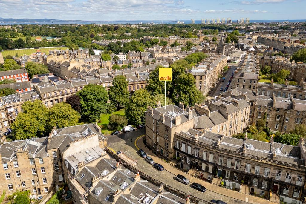 Apartment in Edinburgh - View 2