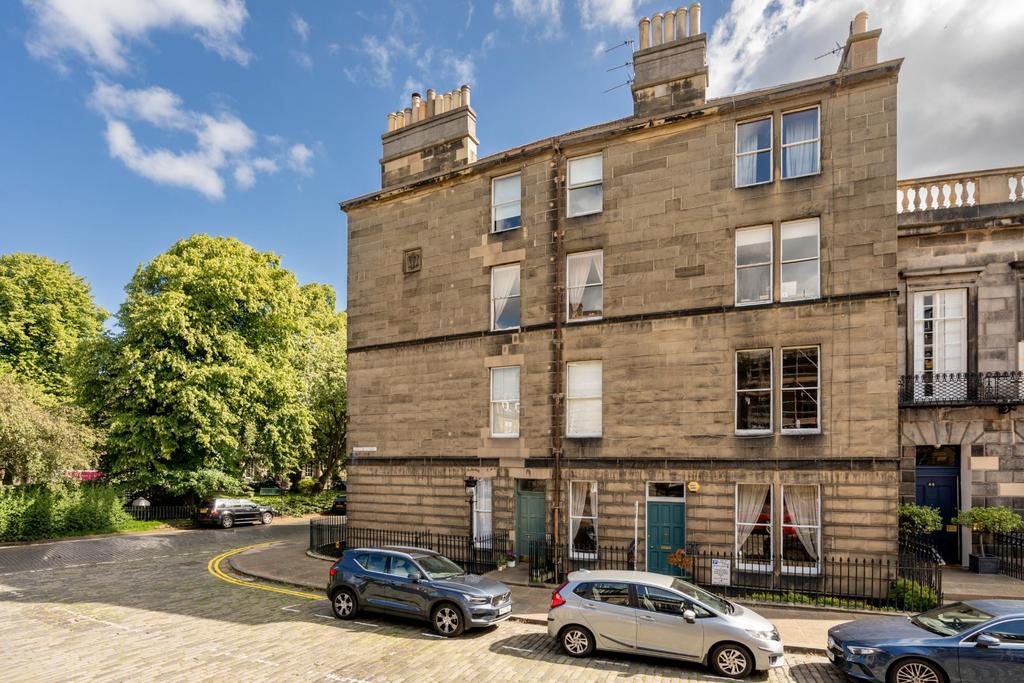 Apartment in Edinburgh - View 5