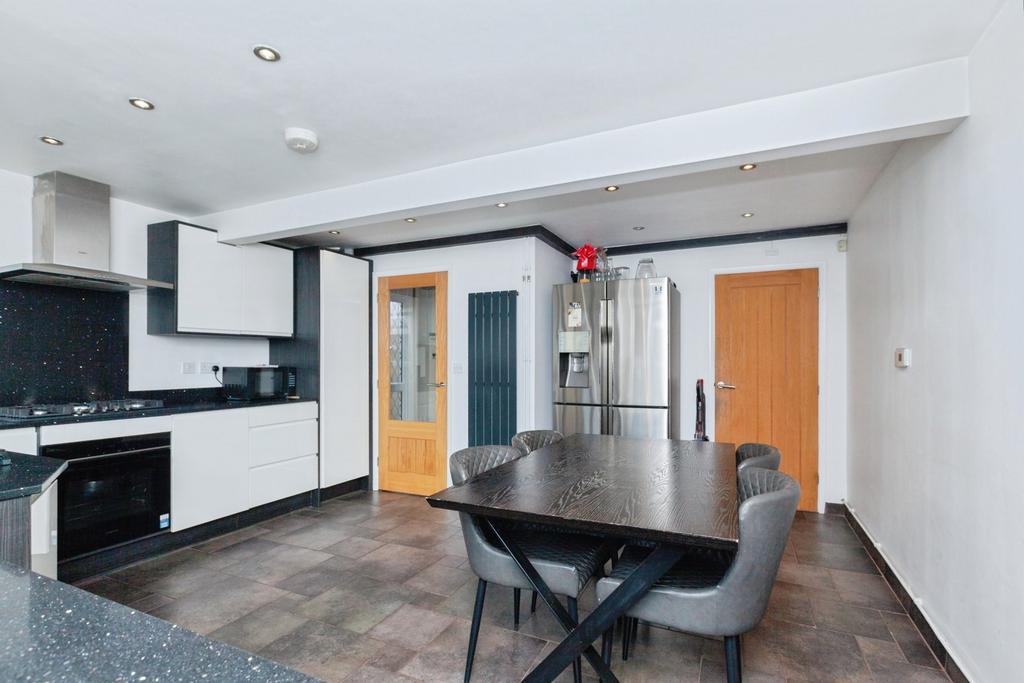 House in Leicester - View 2