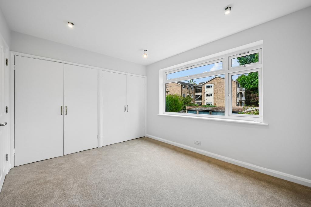Apartment in London - View 3
