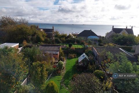 5 bedroom detached house to rent, Clearmount Road, Weymouth, DT4