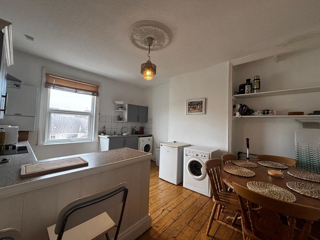 Apartment in Bristol, Wapping Wharf, Spike Island - View 3