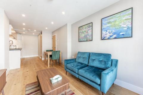 2 bedroom flat to rent, Fulham Road, Chelsea, London, SW10