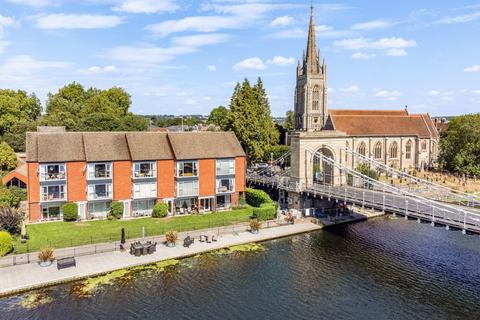 2 bedroom apartment for sale, Riverside, Marlow, Buckinghamshire, SL7