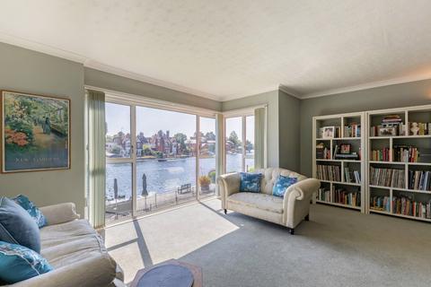 2 bedroom apartment for sale, Riverside, Marlow, Buckinghamshire, SL7