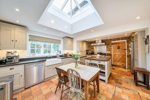 4 bedroom cottage for sale, Sarratt Road, Sarratt, WD3