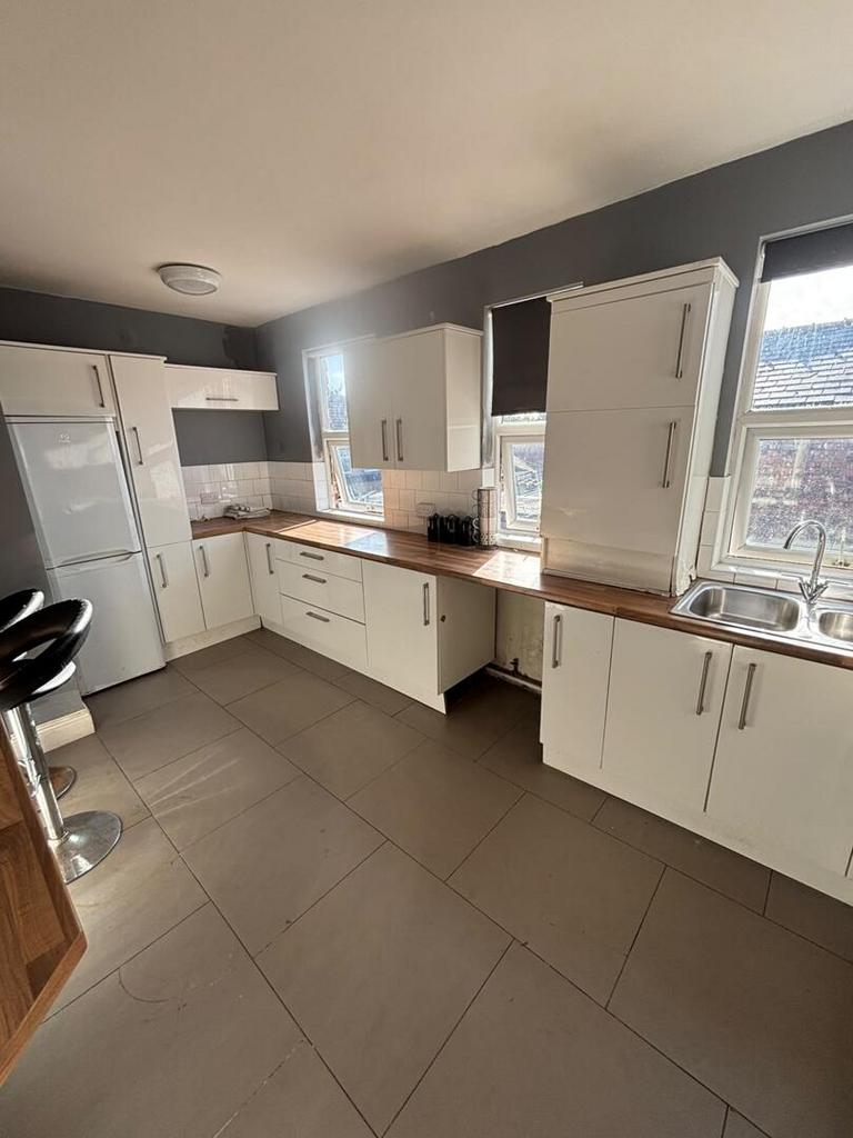 Apartment in Liverpool, Clock Tower Park, Fazakerley - View 3