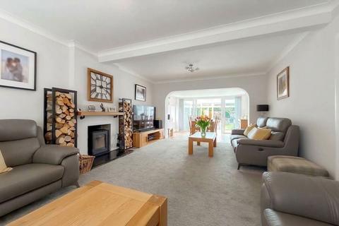 3 bedroom detached house for sale, North Drive, Angmering, BN16