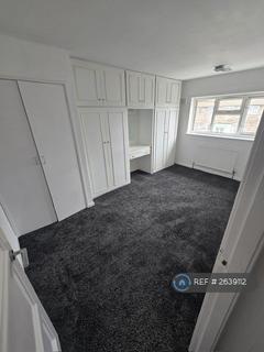 3 bedroom terraced house to rent, Bickleigh Grove, Hull, HU8