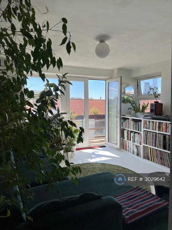 Apartment in London - View 2