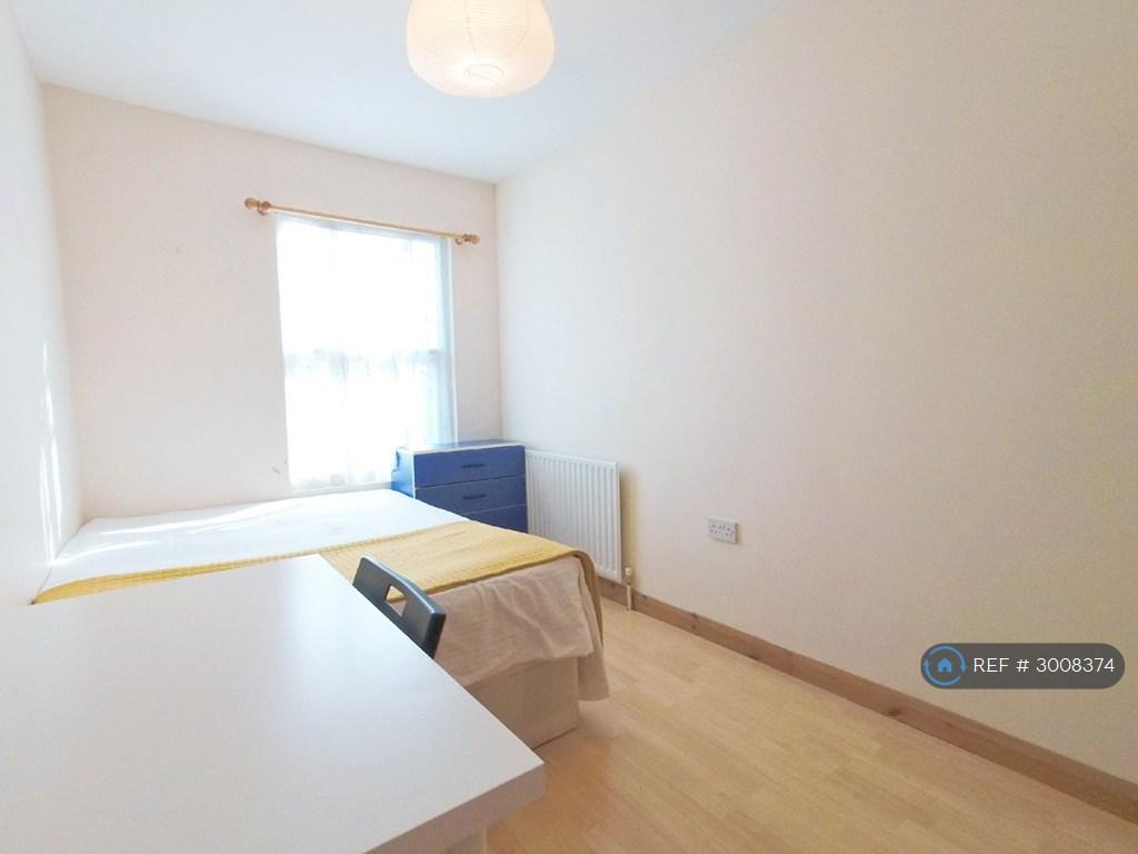 Apartment in London, The Hyde, Colindale - View 3