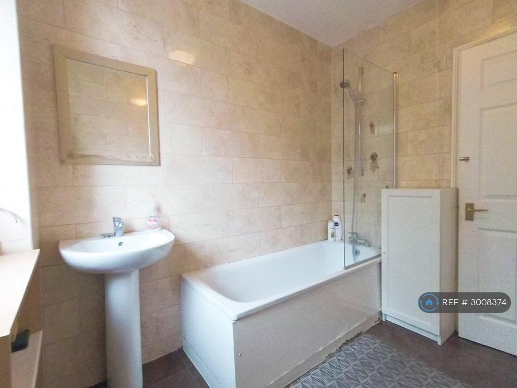 Apartment in London, The Hyde, Colindale - View 5
