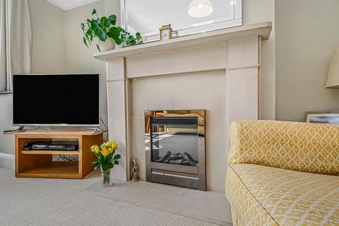 4 bedroom semi-detached house for sale, Underwood Road, Chingford