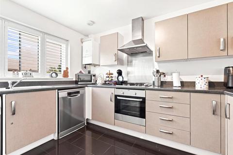 3 bedroom end of terrace house for sale, Shires Way, Rochford, Essex, SS4
