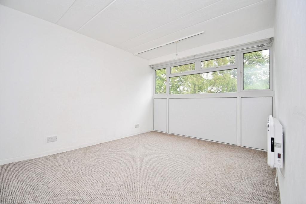 Apartment in Sidcup - View 2