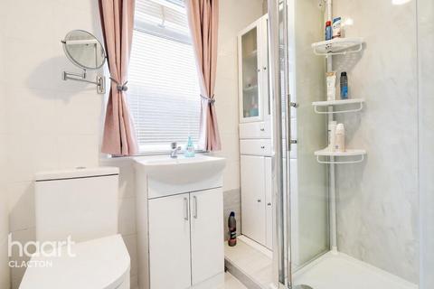 3 bedroom detached bungalow for sale, Broadway, Clacton-On-Sea