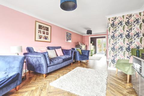 3 bedroom terraced house for sale, Hobbs Close, Cheshunt, EN8