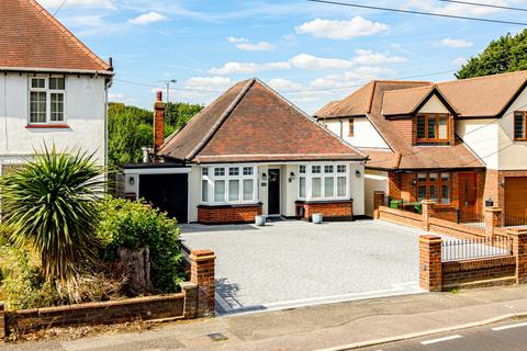 3 bedroom detached bungalow for sale, Daws Heath Road, Benfleet SS7