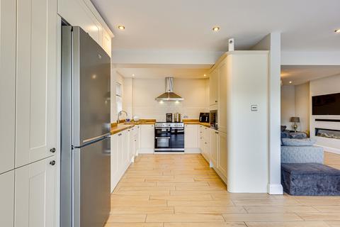 3 bedroom detached bungalow for sale, Daws Heath Road, Benfleet SS7