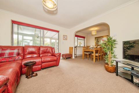 2 bedroom detached bungalow for sale, Temple Court, St Johns, Colchester