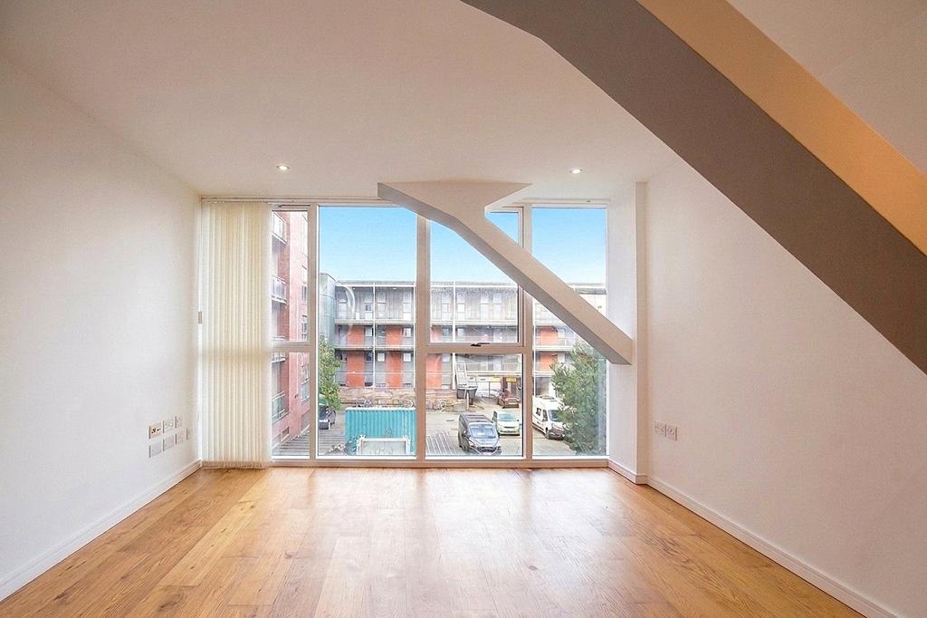 Apartment in Bristol - View 3