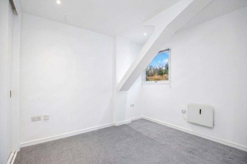 Apartment in Bristol - View 4