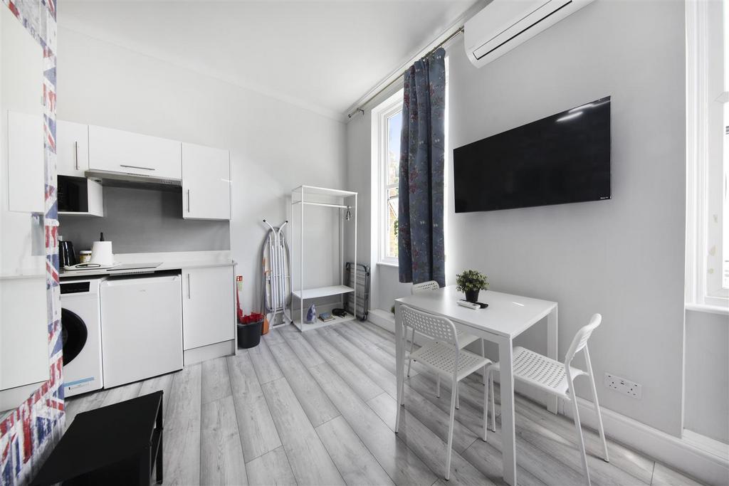 Apartment in Maida Vale - View 5