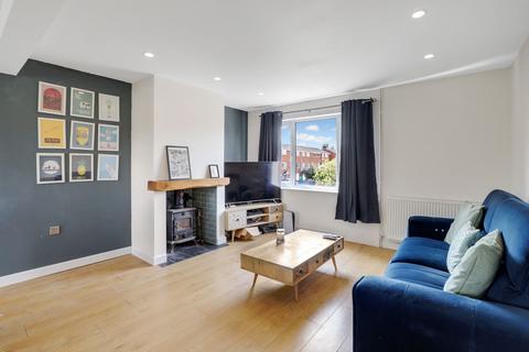 3 bedroom terraced house for sale, Aaron Close, Nottingham NG11