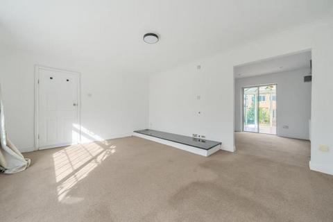4 bedroom detached house to rent, Masefield Crescent, Abingdon, OX14