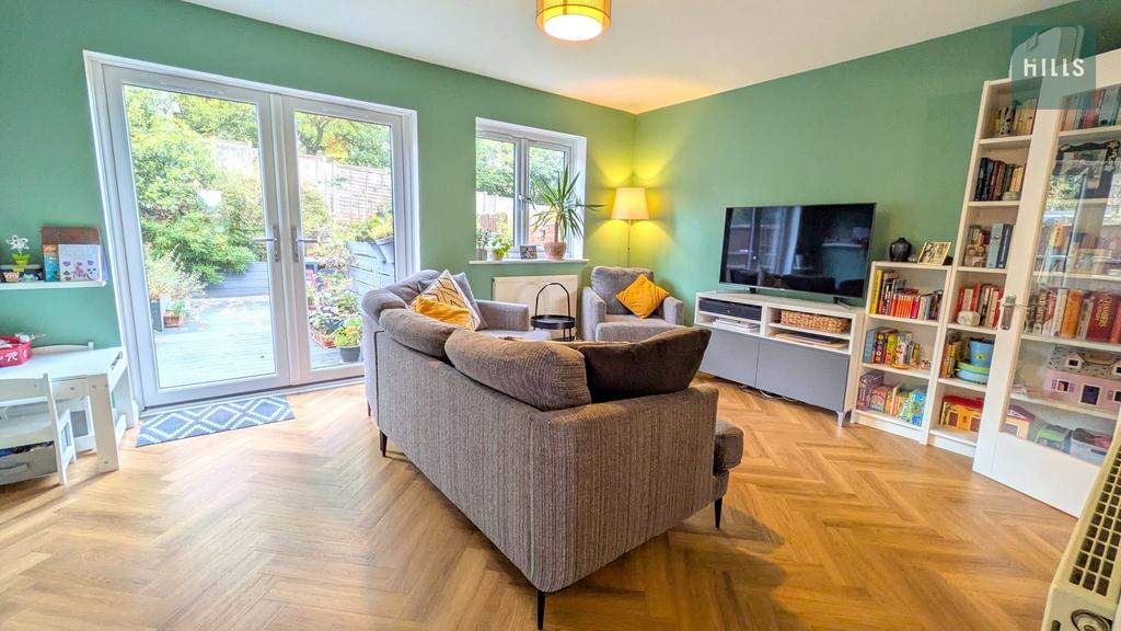House in Worcester - View 3