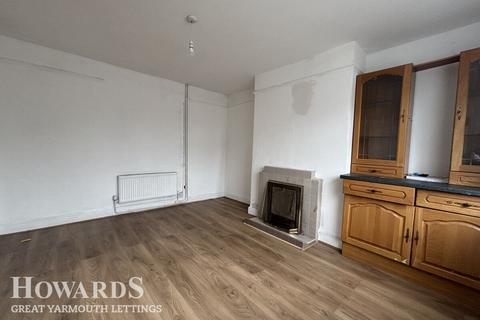 3 bedroom semi-detached house to rent, Black Street, GREAT YARMOUTH
