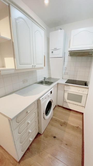 Apartment in London - View 3