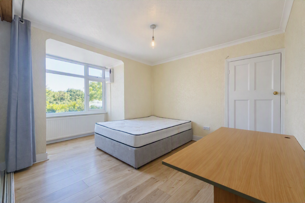 Apartment in London, Worton - View 5