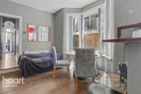 undefined, Clements Road, London