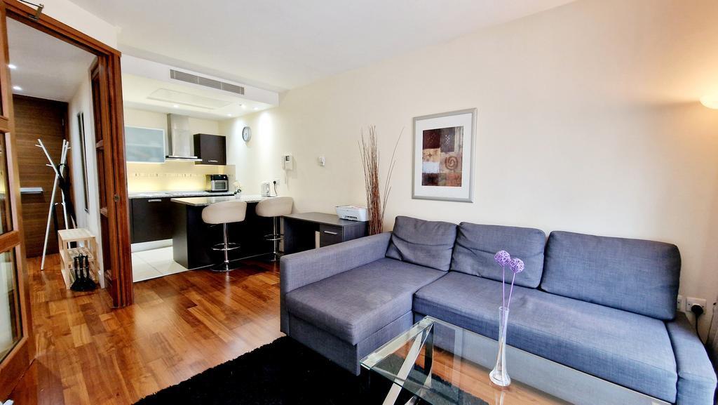Apartment in London, City of Westminster - View 2