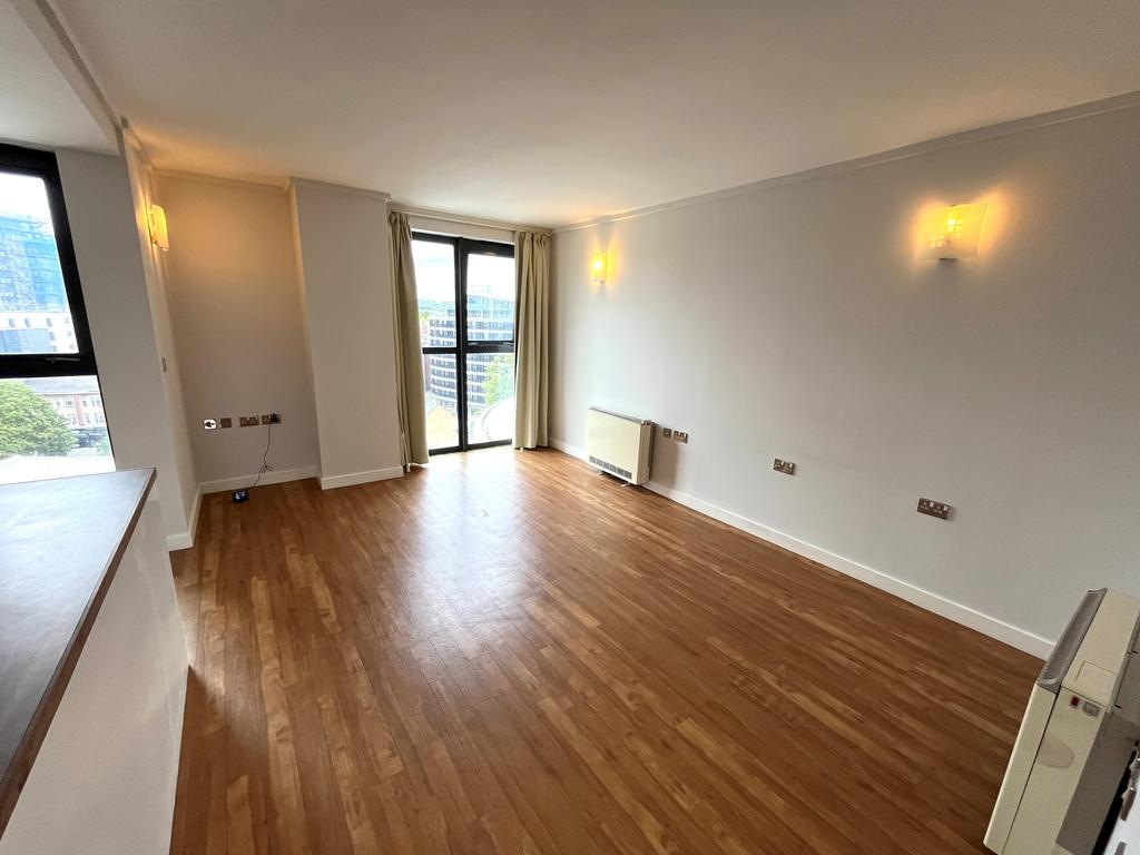 Apartment in NOTTINGHAM - View 3