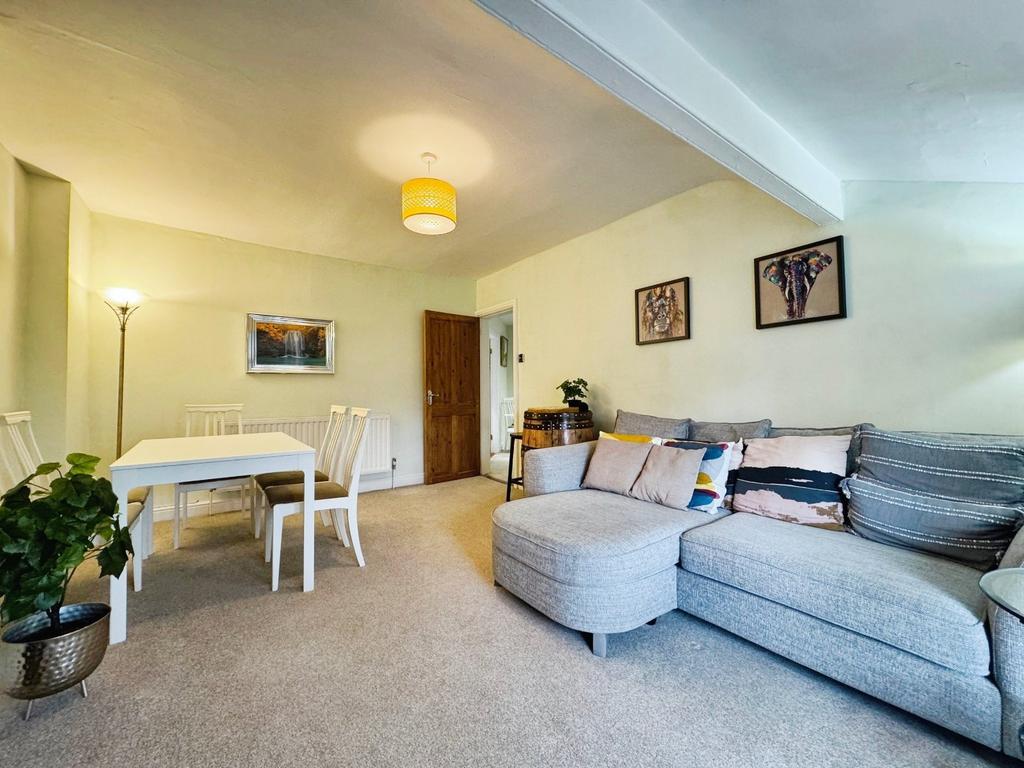 Apartment in Manchester, Didsbury - View 4