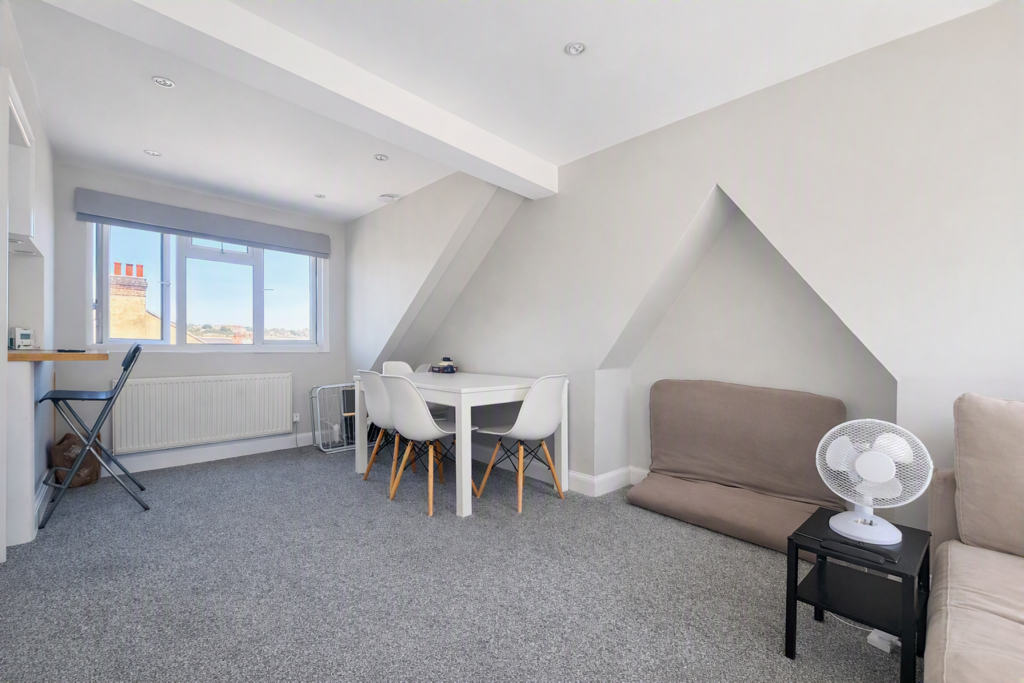 Apartment in London - View 5