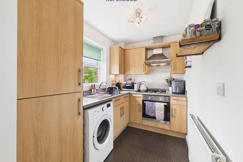 1 bedroom flat to rent, Hirwaun, Wrexham, LL11