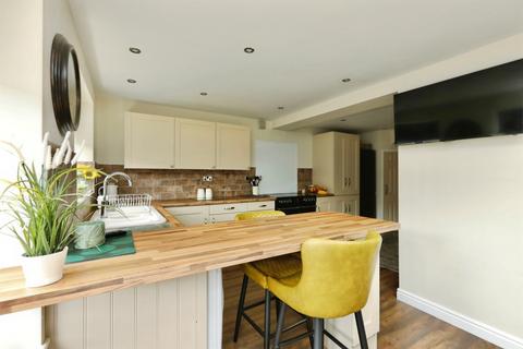 4 bedroom semi-detached house for sale, Cookridge Drive, Hatfield, Doncaster