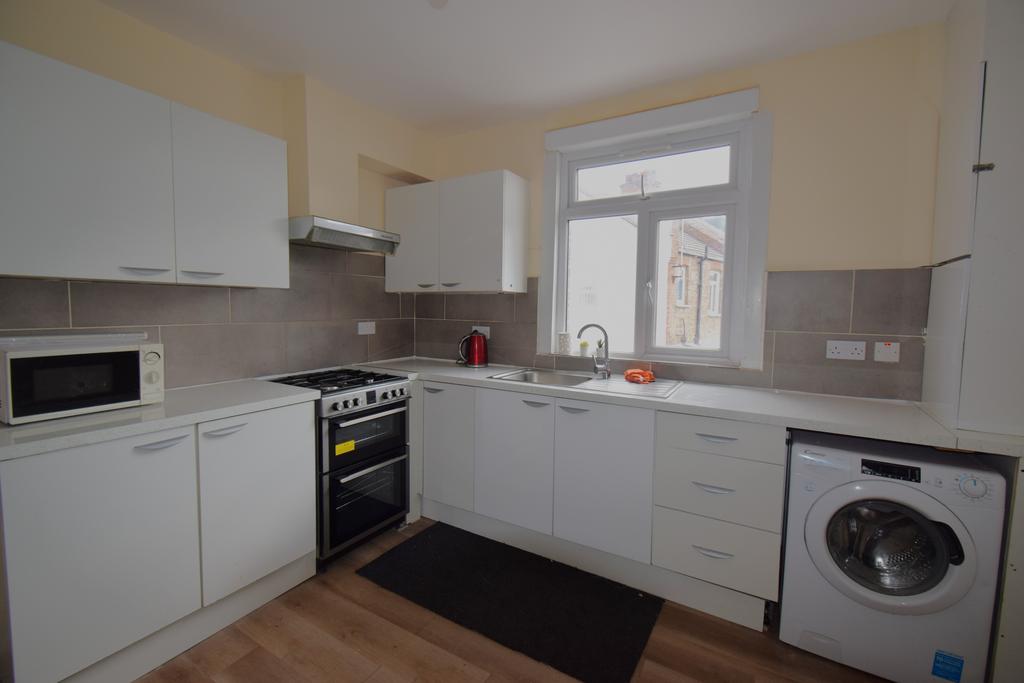 Apartment in Harrow - View 5