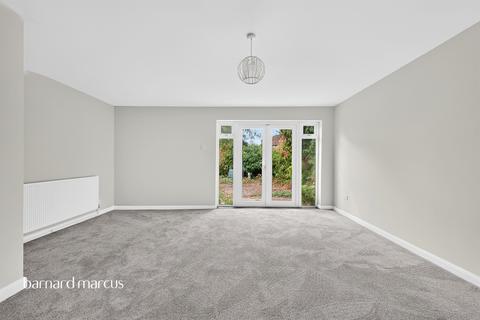 2 bedroom end of terrace house for sale, Bideford Close, Feltham