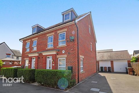 3 bedroom semi-detached house to rent, Barden Road, DERBY